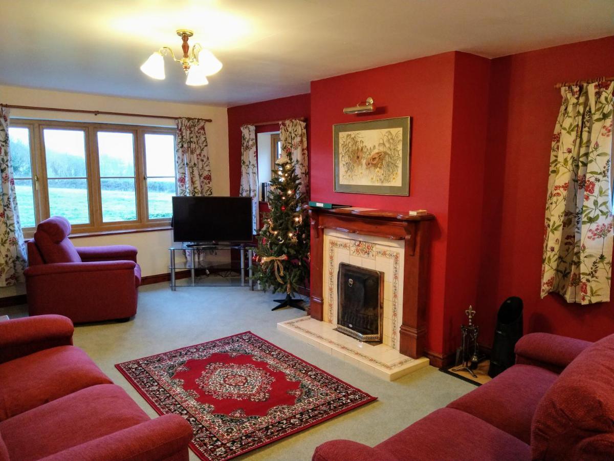 Llinos Cottage Beaumaris Exterior foto